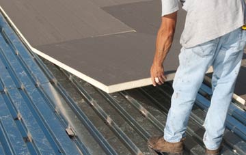 benefits of insulating Lislap flat roofing